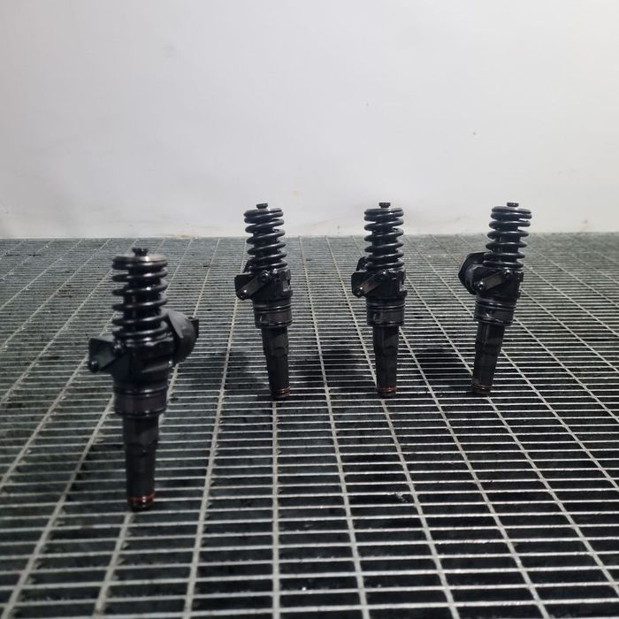 Injector Volkswagen Touareg 7L 2.5 TDI 2003 - 2006 174CP BAC (1460) Diesel 0414720228