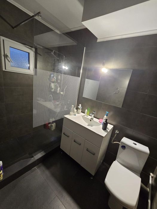 Apartament cu 3 camere  de închiriat