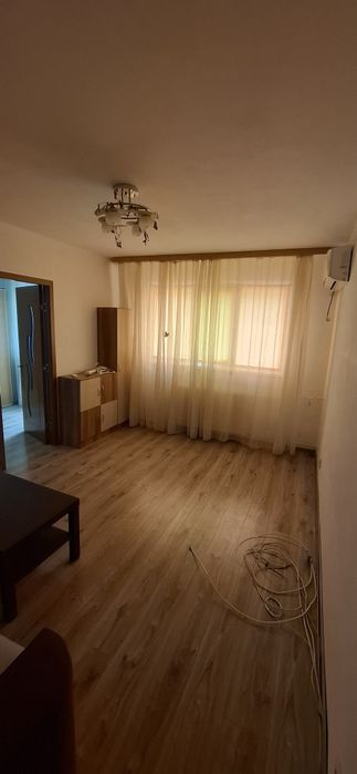 Vand apartament Bariera București