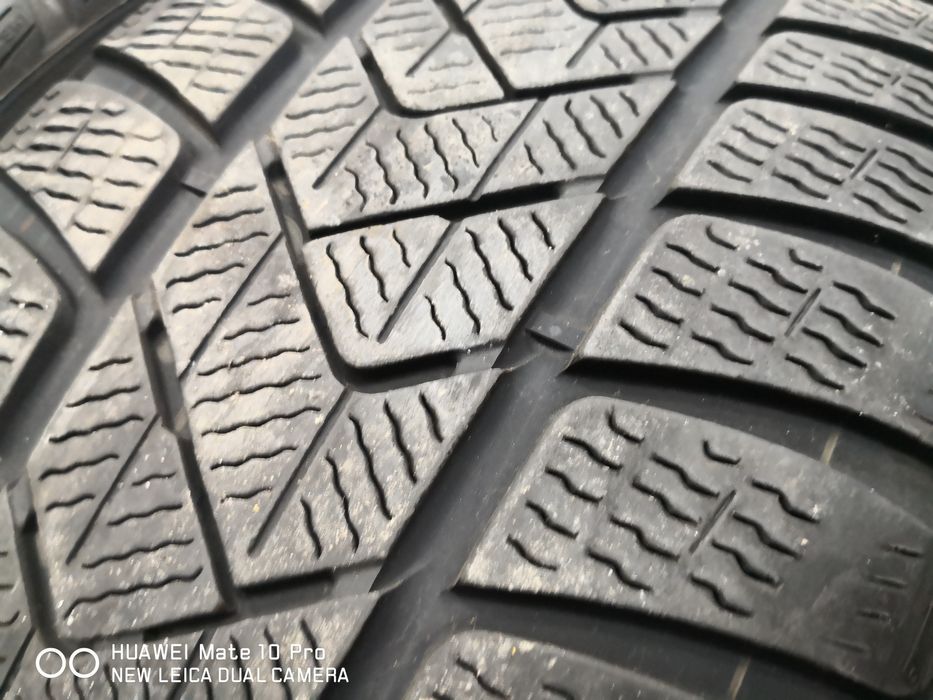 245 45 19 цола гуми Pirelli еденични