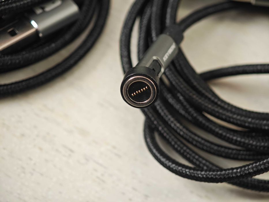 Cabluri de incarcare telefon magnetice: incarcare rapida