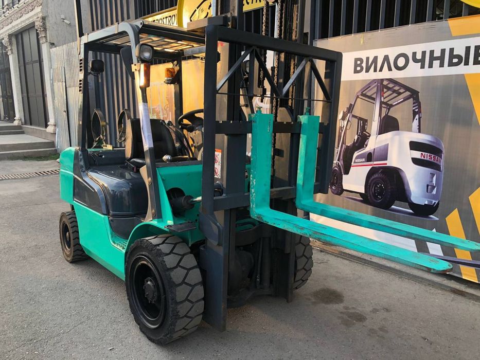 Митсубиси вилочный пргрузчик с Ротатором
