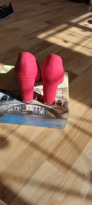 Продам туфли бархатные