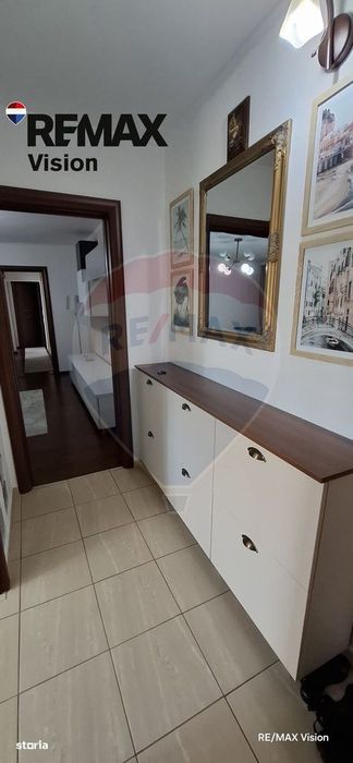 Apartament 3 camere de închiriat in Rovine