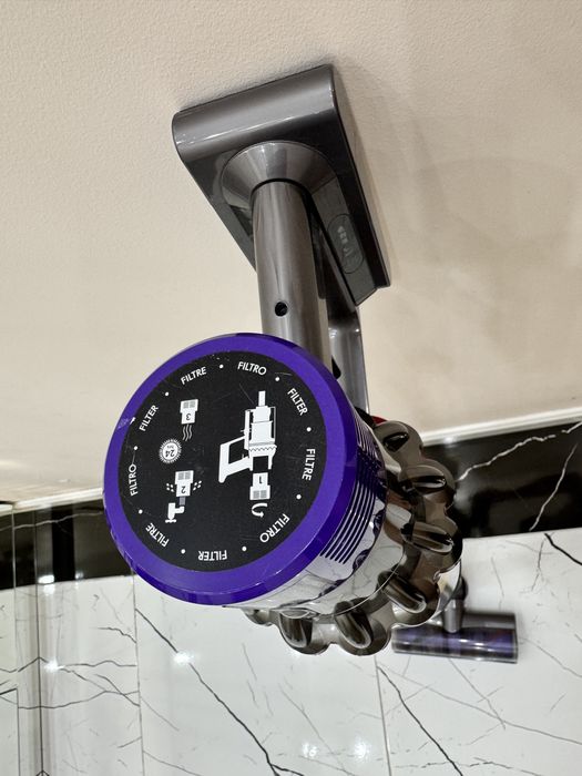 Dyson cyclone v10 absolute пылесос