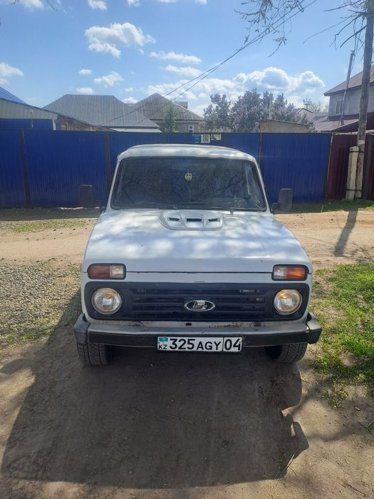 Продам ниву 5 дверка