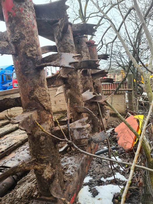 Mig,remorca de imprastiat gunoi de 4 tone