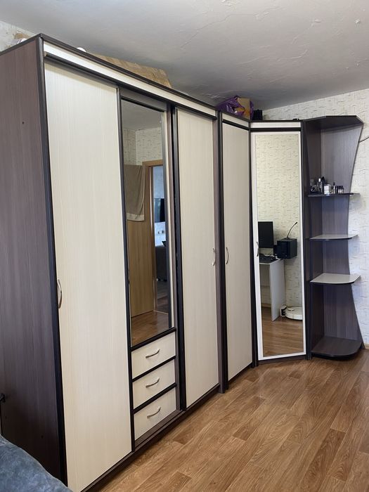 Продам спальный гарнитур