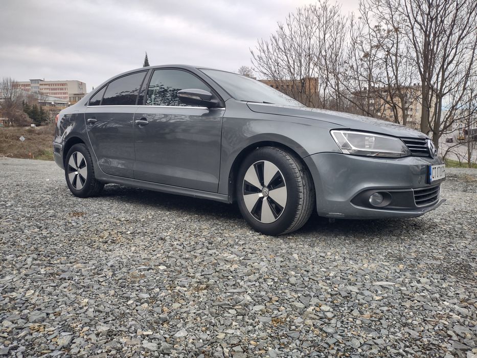 VW Jetta 1.6TDI Bluemotion ръчка