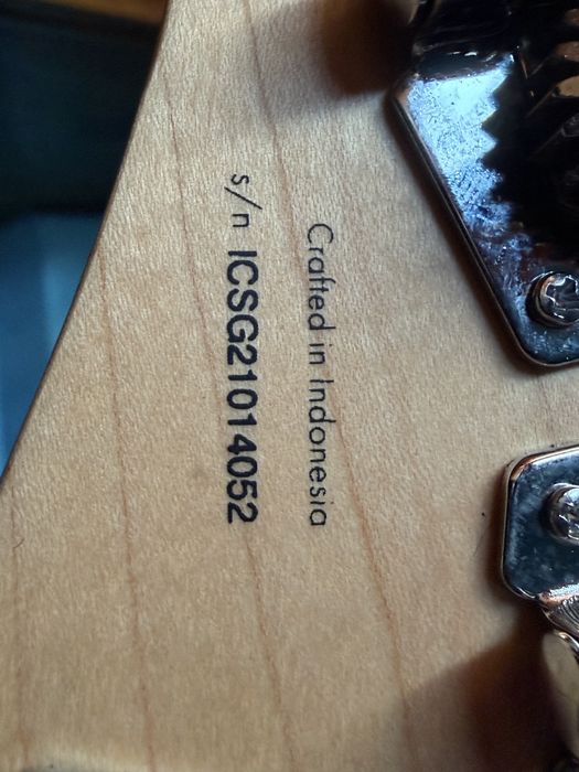 Jazz bass sqier