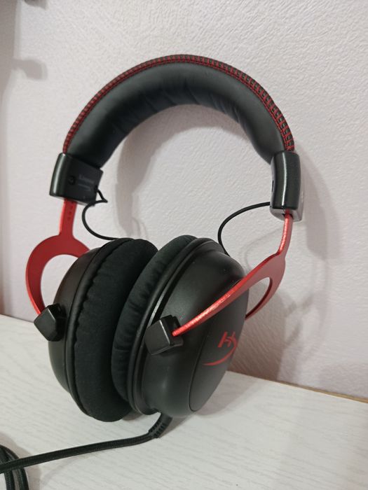 Продам наушники игровые HyperX Cloud 2