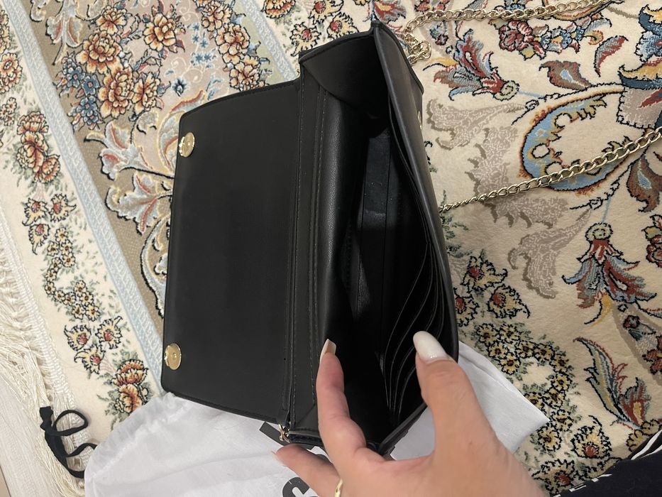 Сумка от Moschino