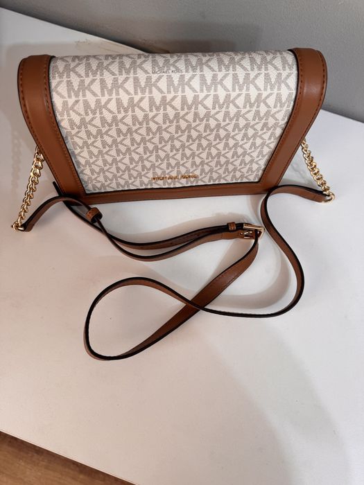 Michael Kors — фирменная сумка через плечо