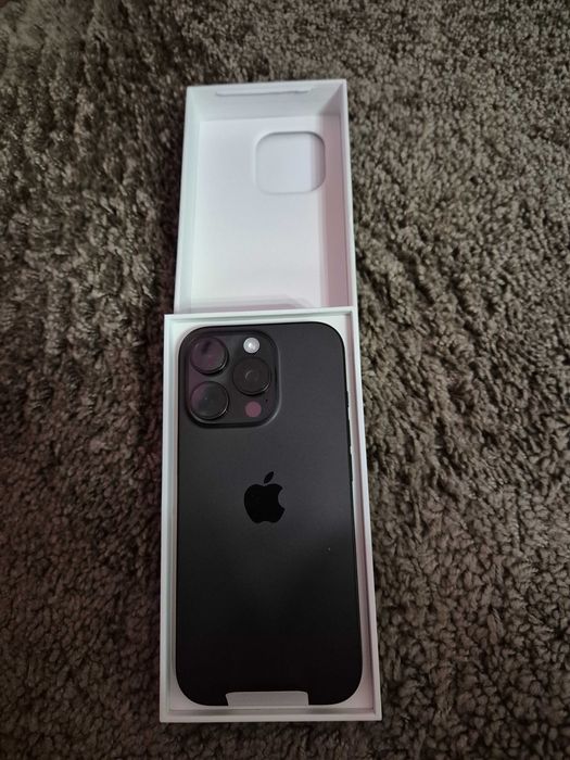 Iphone 16 pro black