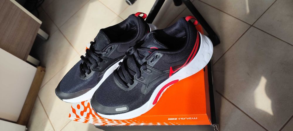 Nike Renew Retaliation TR 3