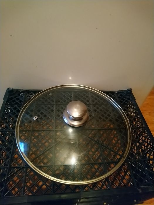 Продам крышку для кастрюли