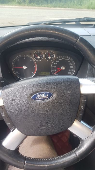 Vând Ford focus c-max