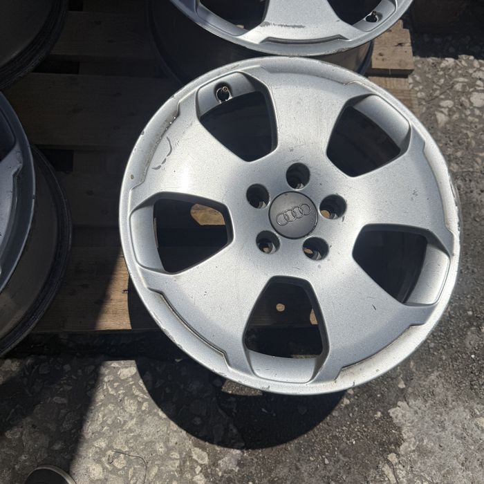 Алуминиеви джанти Ауди Audi A3 8P VW Skoda Seat 7,5 J R17 ET 56 8P0601025C ном 707