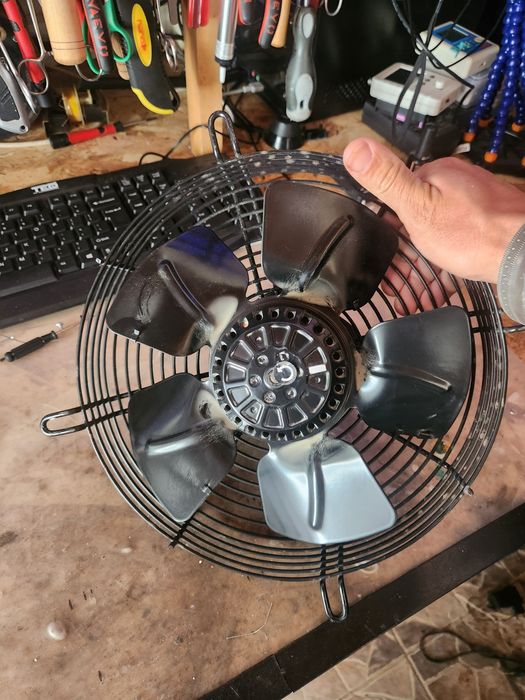 Ventilator 220v AC folosit putin