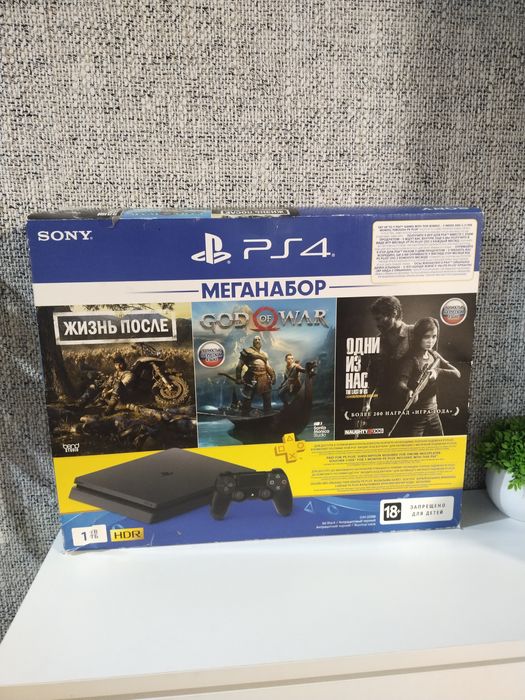 Продам playstation 4 slim