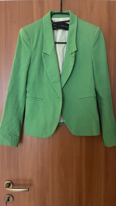 Зелено сако Зара