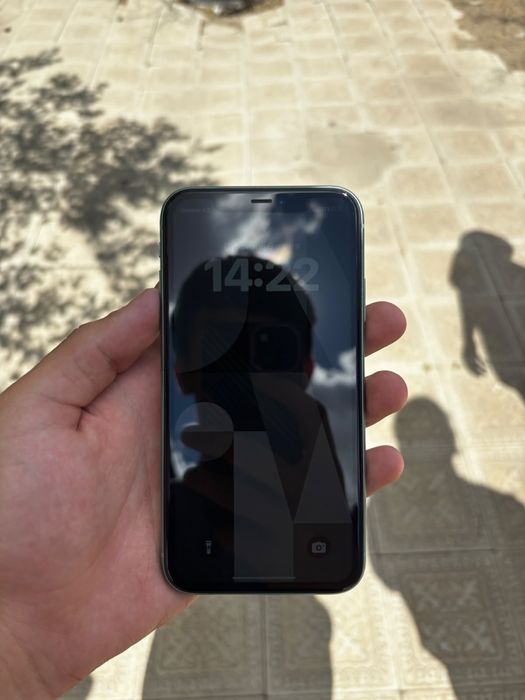iPhone 11  128гб