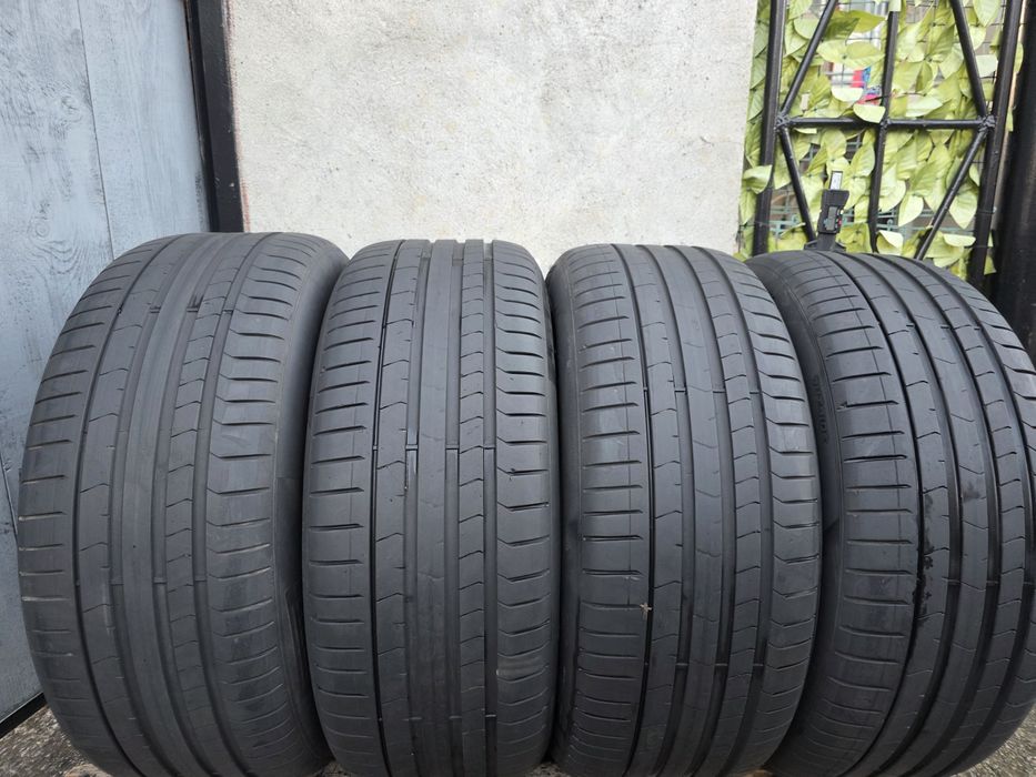 Vând patru anvelope de vara pirelli 265 50 19 dot 1322