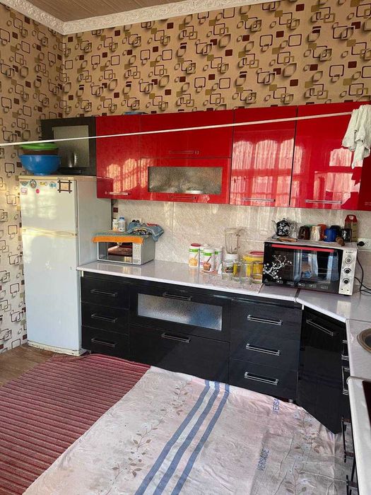 Зудлик билан ховли сотилади 6 сотих барча шароити бор яшаб турилган