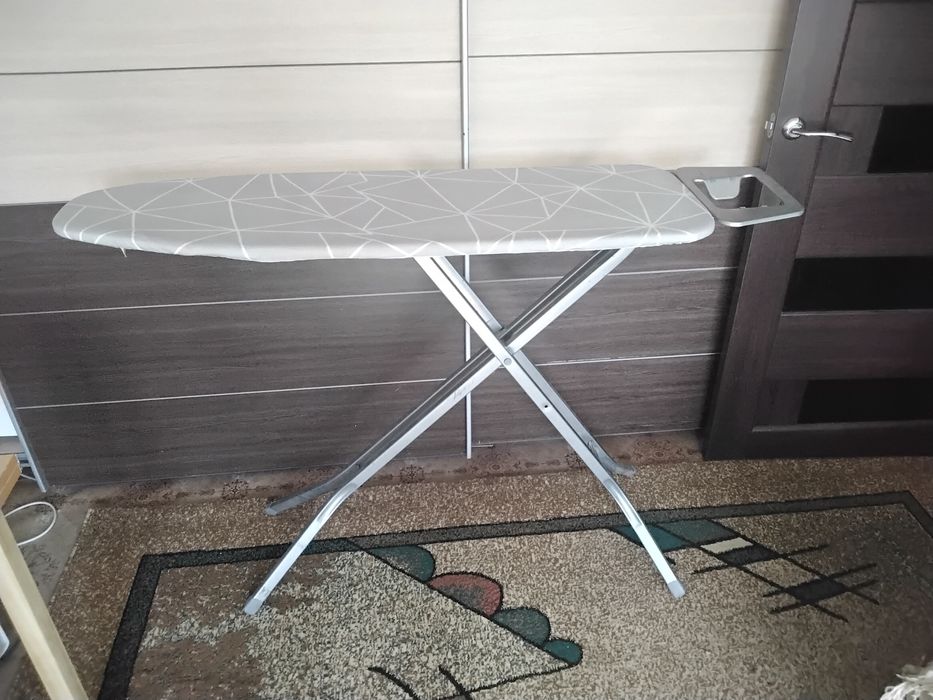 Продается гладильная доска, б/у