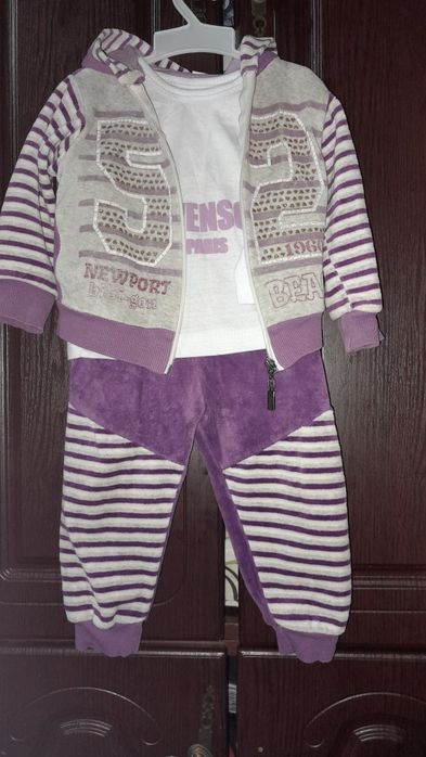 Продам костюмчик