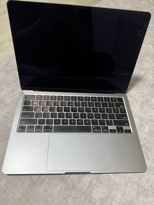 Продам MacBook Air