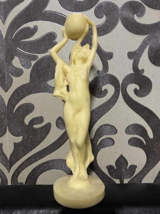 Статуетка на Афродита