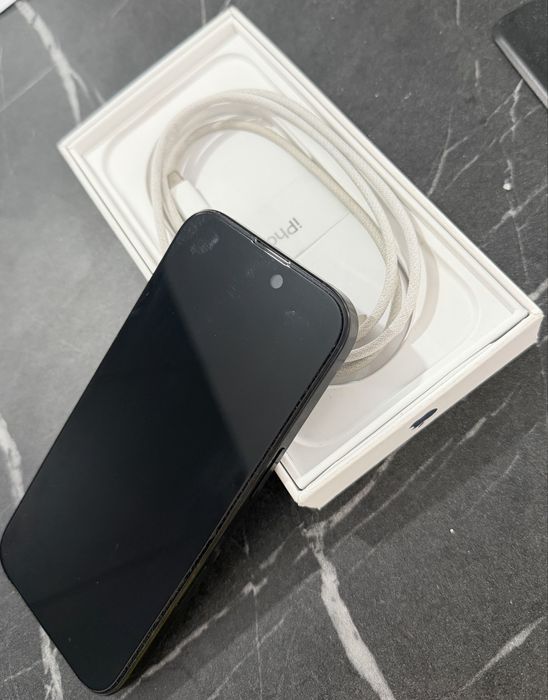 iPhone 16 Pro, Black Titanium, 256 GB