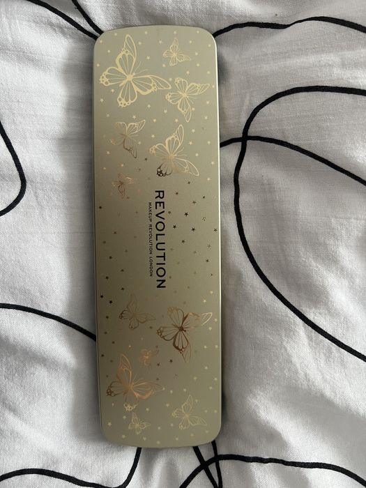 Makeup Revolution палитра