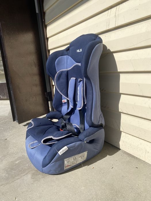 Детское кресло для автомобиля