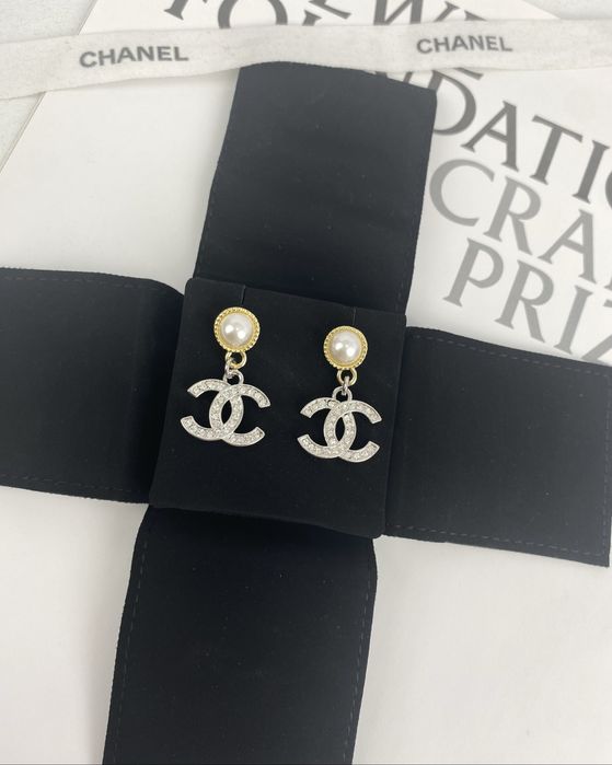 Cercei Chanel Chanel CC Pearl Drop Dangle Earrings ! la comanda