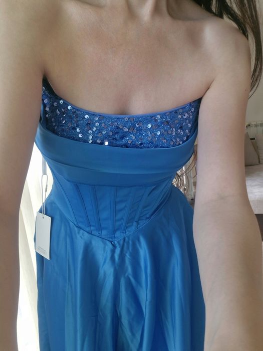 Нова дамска  абитуриентска рокля