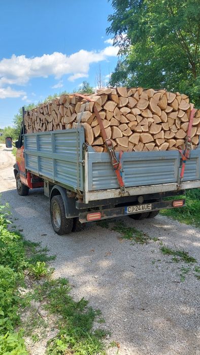 Lemn de foc taiat și crepat