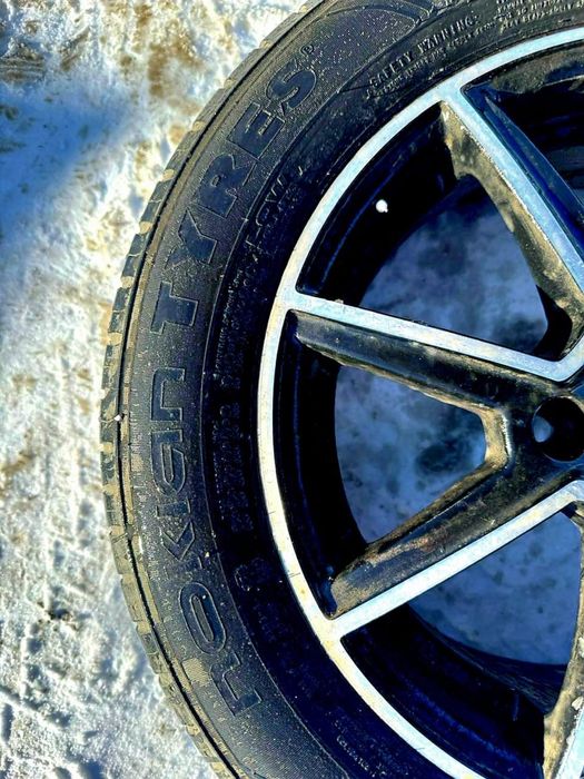 Продам комплект летней резины на дисках