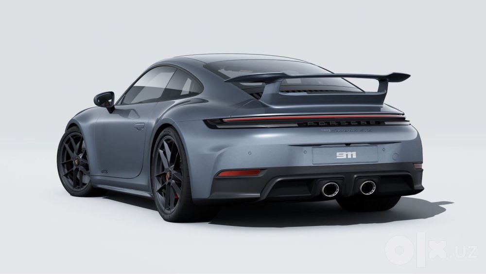 PORSCHE 911 Carrera 4 GTS