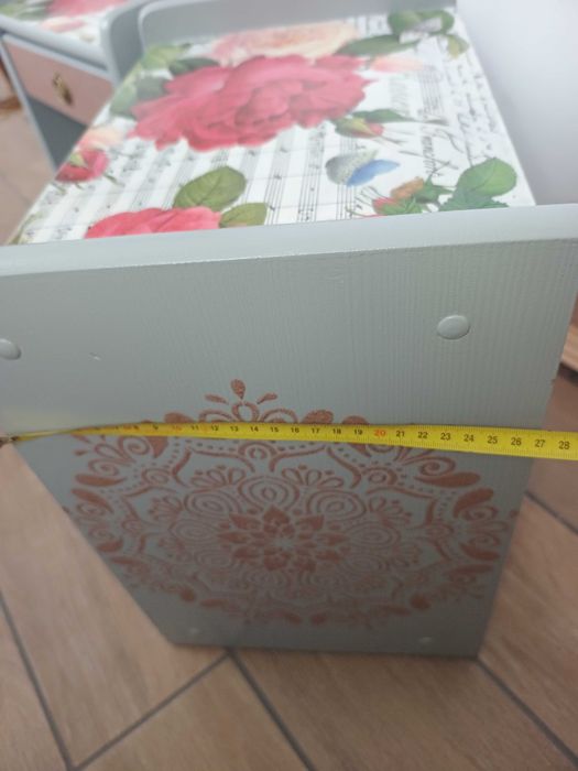 Noptiere mici reconditionate