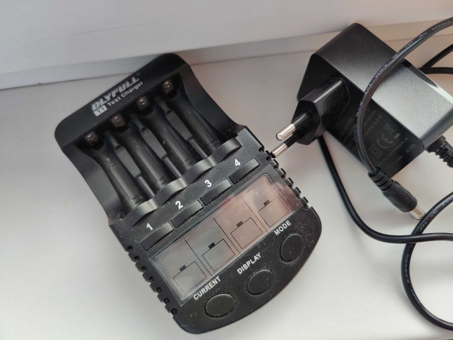 Incarcator profesional Tester Acumulatori Fast Charger DLY Full T1
