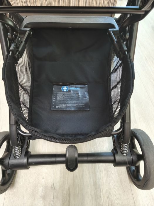 Лятна количка Cybex Beezy