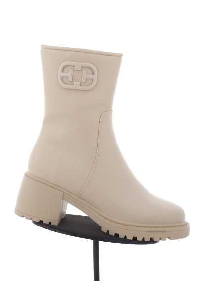 Полусапоги женские. Размер: 40 - 41