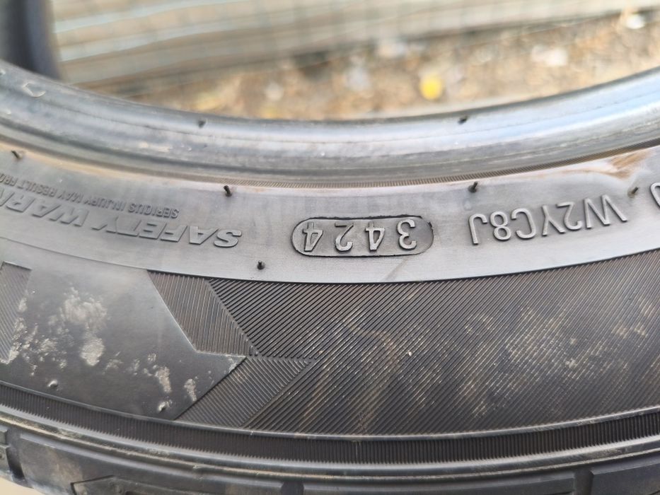 Пара шин 245/45   R 18