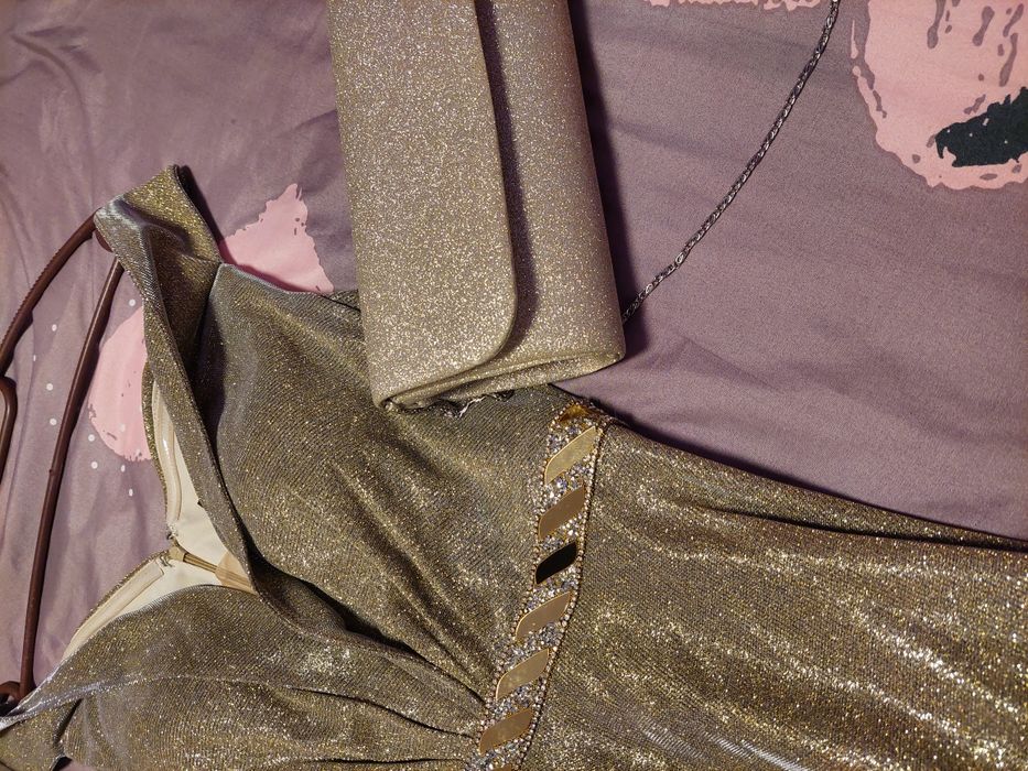 Златна официална рокля