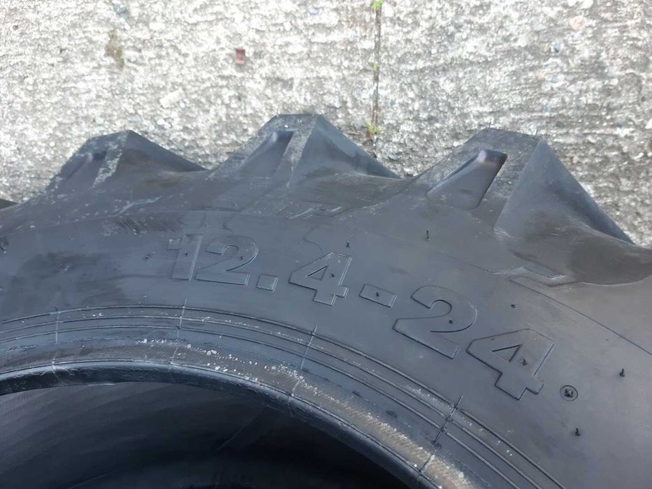 Cauciucuri noi cu 8 pliuri 12.4-24 marca OZKA cu garantie