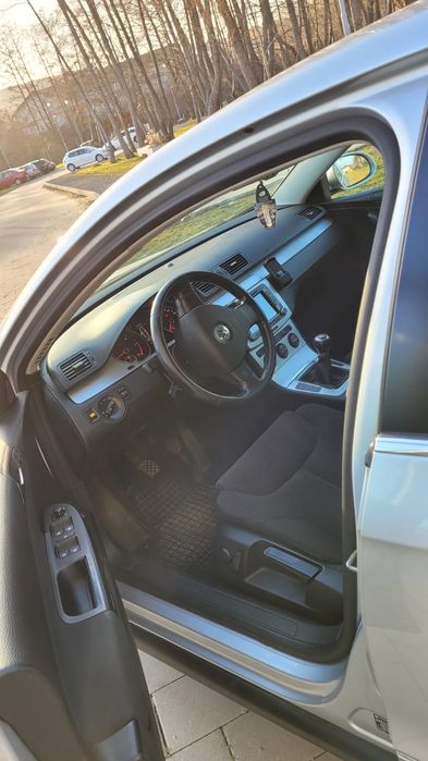 Vând Volkswagen Passat b6 2009