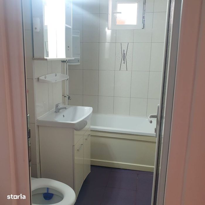 De vânzare apartament 2 camere Cartier Hipodrom etaj intermediar