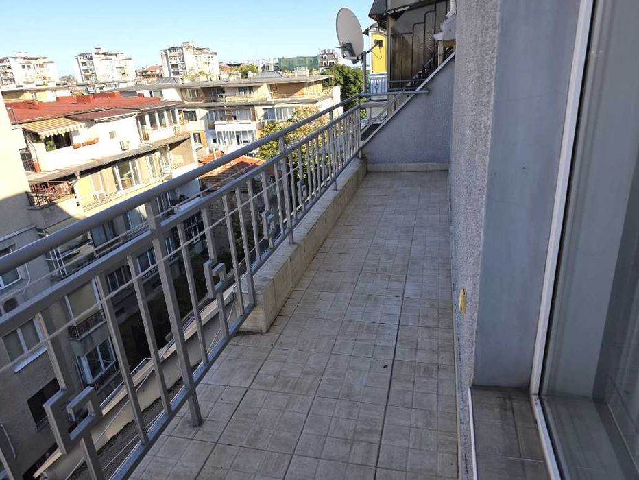 Дава се под наем Четиристаен апартамент в Варна, Център - 150 кв.м за 1200 € - Снимка #14